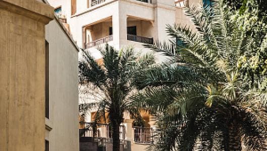 Why in UAE Homeowners Are Embracing the Trend of short term rentals