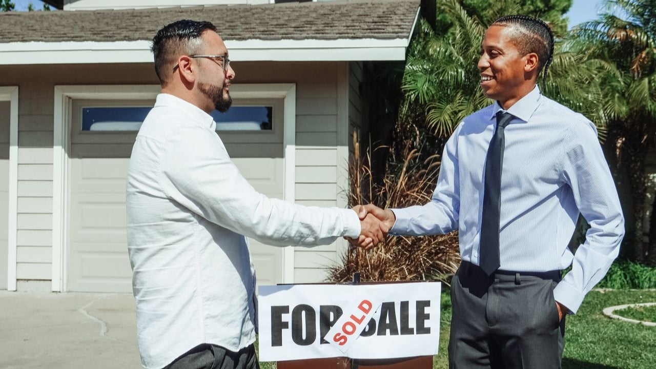 How to Sell Your Property in Ajman: A Step-by-Step Guide for Owners (2026)