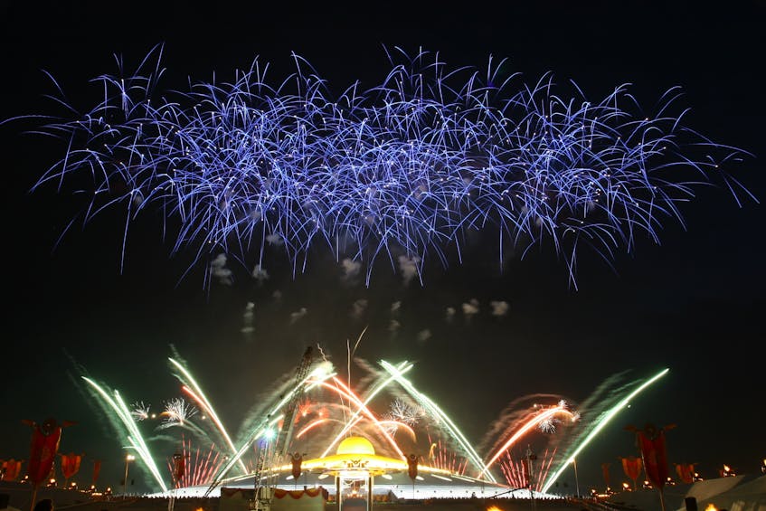 Fireworks display at the Dubai Shopping Festival 2024, showcasing vibrant colors and festive celebrations during the DSF's 30th anniversary